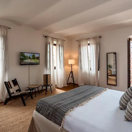 Les Arcs Bed and Breakfast Agrate Conturbia