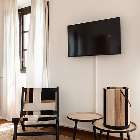 Les Arcs Nocleg ze śniadaniem Agrate Conturbia