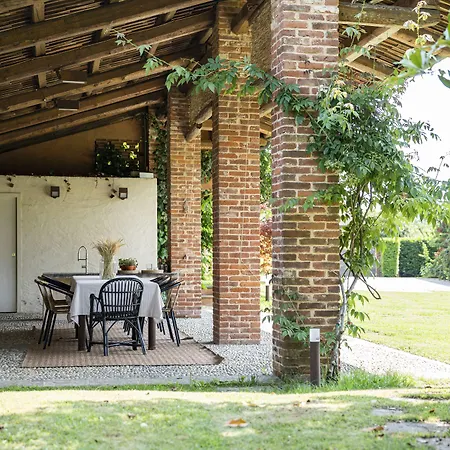 Les Arcs Bed and Breakfast Agrate Conturbia